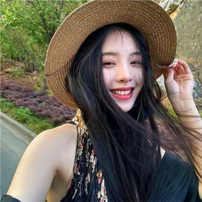 黑夜中的玻璃人偶